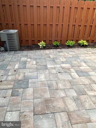 $560,000 | 2402 Windbreak Drive, Alexandria, VA 22306