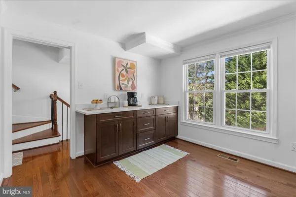 $560,000 | 2402 Windbreak Drive, Alexandria, VA 22306