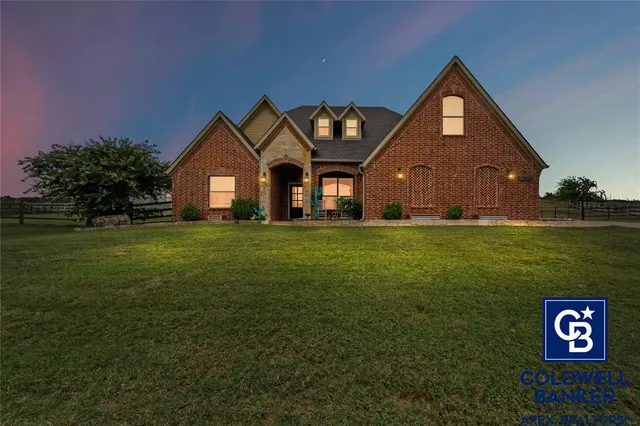 $625,000 | 1316 Prairie Point, Rhome, TX 76078