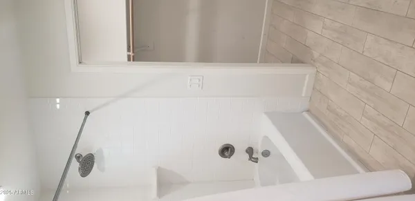 $2,800 | 4440 East Campbell Avenue, Phoenix, AZ 85018