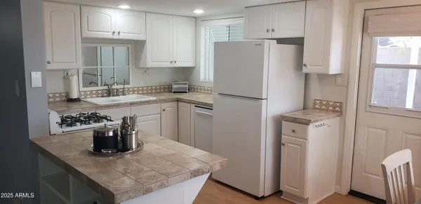 $2,800 | 4440 East Campbell Avenue, Phoenix, AZ 85018