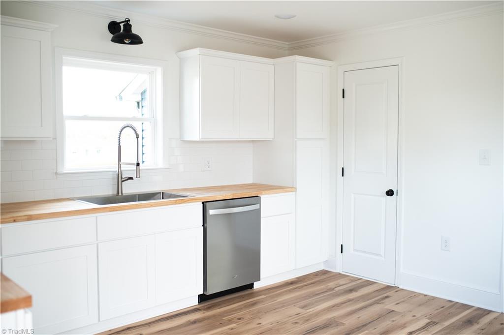 301 East Dalton Road King, NC 27021 - Photo 5 of 18