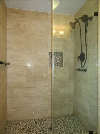 $1,800 | 5443 Post Road, Unit 3, Charlestown, RI 02813