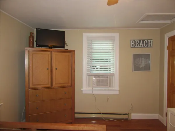 $1,800 | 5443 Post Road, Unit 3, Charlestown, RI 02813