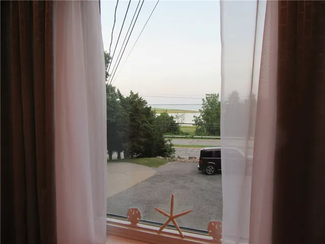 $1,800 | 5443 Post Road, Unit 3, Charlestown, RI 02813