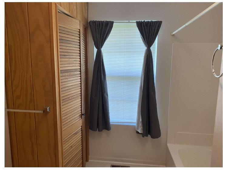 1476 Maple Grove Road Williamsburg, OH 45176 - Photo 10 of 21 Gallery Image 10