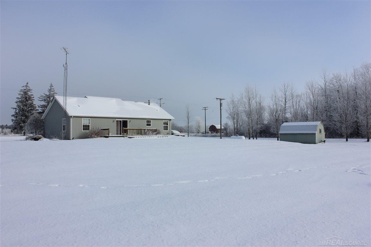 3492 Galbraith Line Road Yale, MI 48097 - Photo 17 of 22 31338433-16.JPG