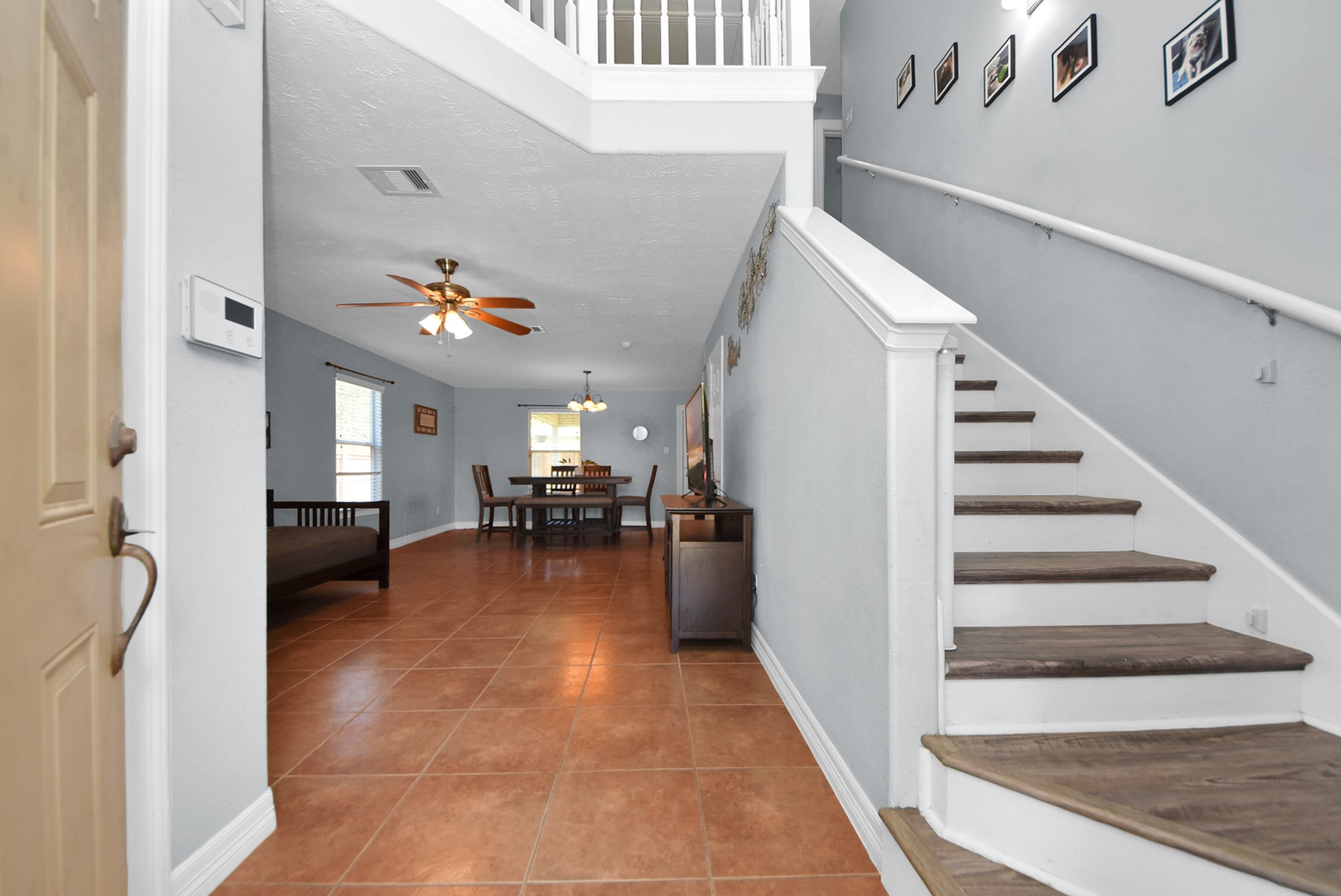 201 South Native Lane Houston, TX 77022 - Photo 3 of 34