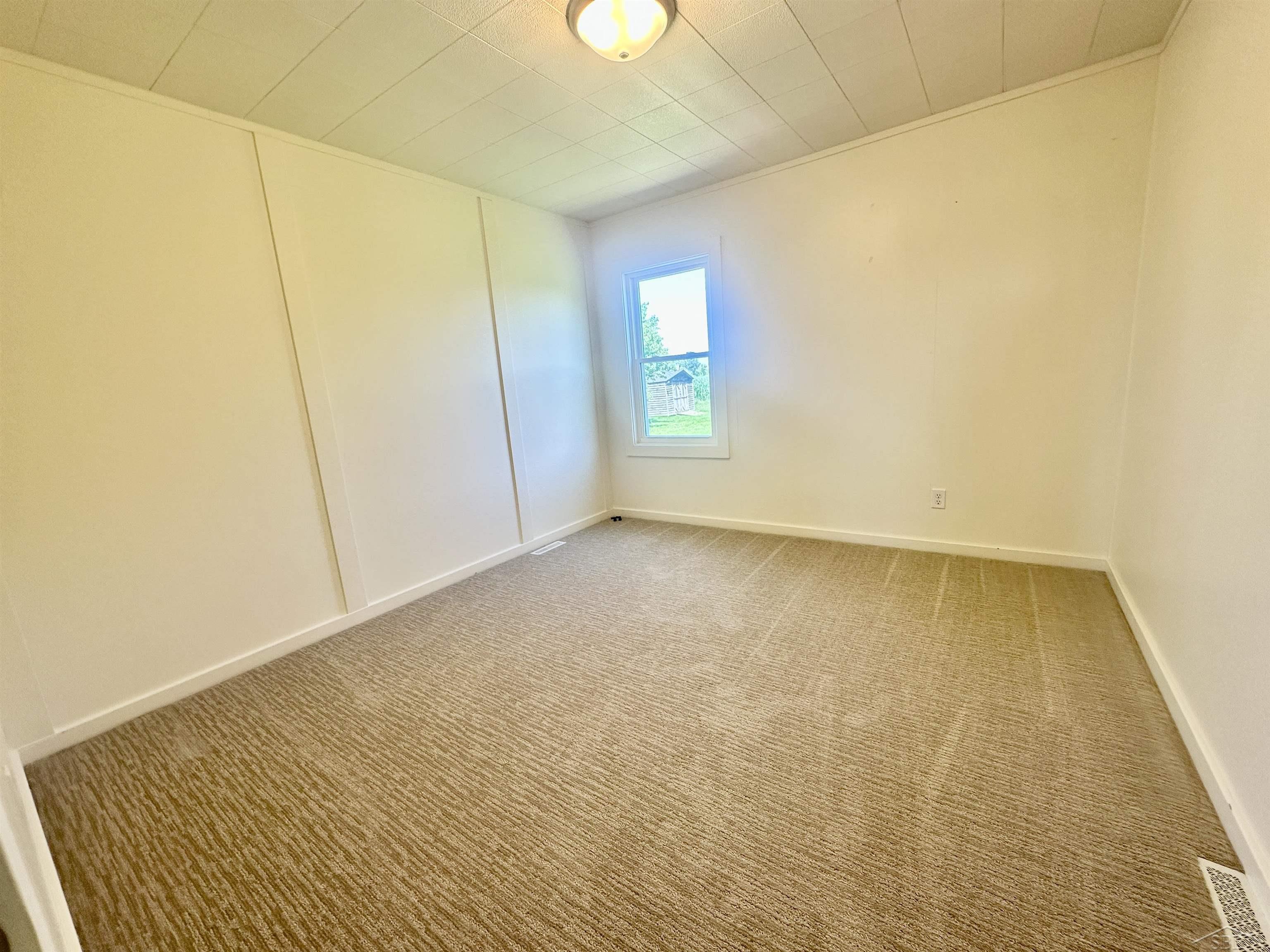 1451 Ruff Road Saginaw, MI 48601 - Photo 24 of 35