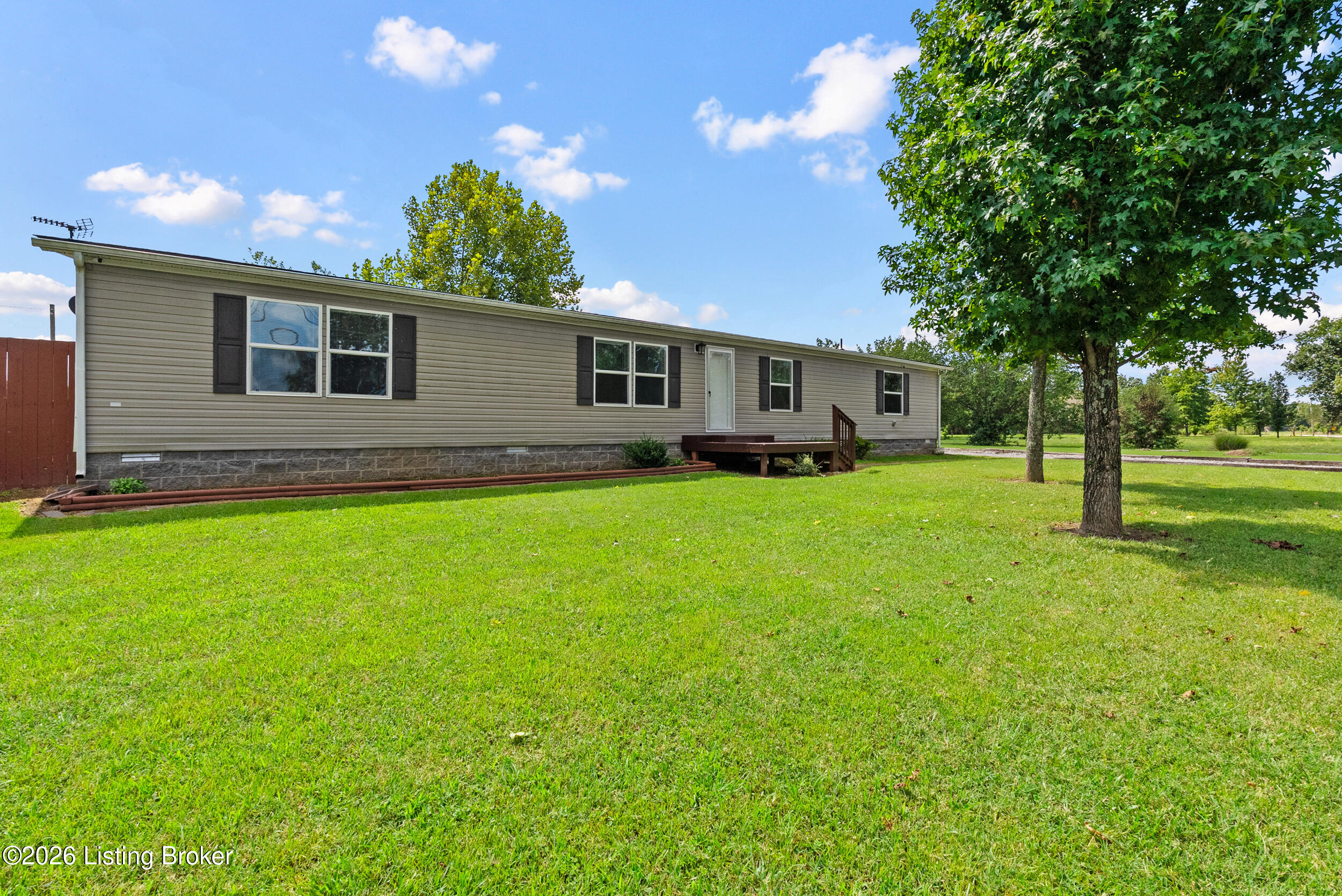 1379 Beech Grv Road Shepherdsville, KY 40165 - Photo 3 of 40 dsc07433