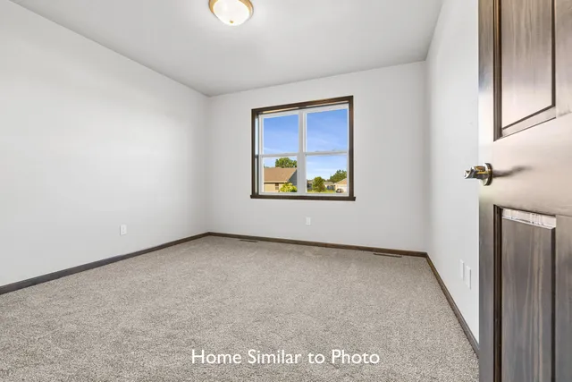 $384,900 | 1260 Putnam Drive, Pulaski, WI 54162