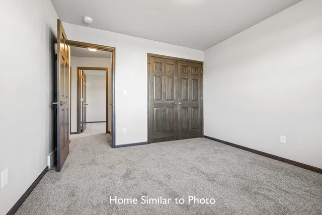 $384,900 | 1260 Putnam Drive, Pulaski, WI 54162