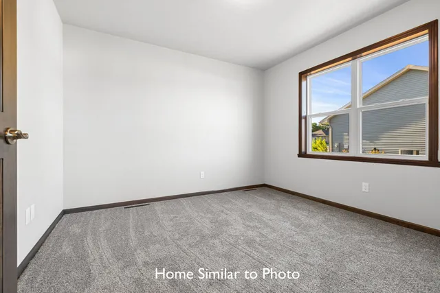 $384,900 | 1260 Putnam Drive, Pulaski, WI 54162