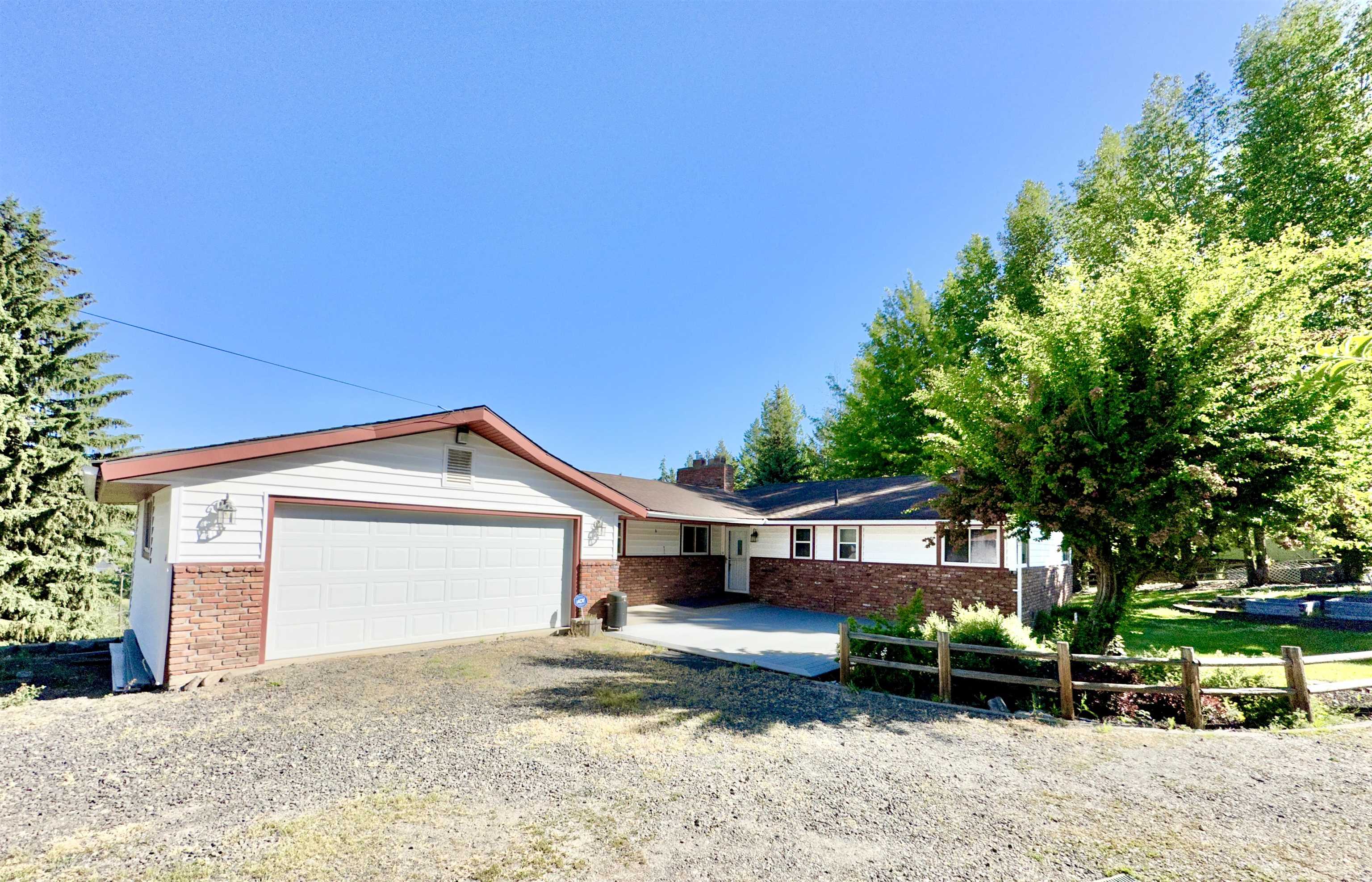 147 Lindsey Street Tekoa, WA 99033 - Photo 2 of 49