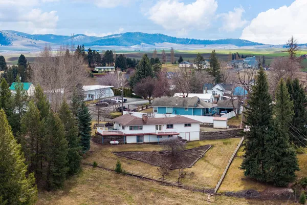 $389,000 | 147 Lindsey Street, Tekoa, WA 99033