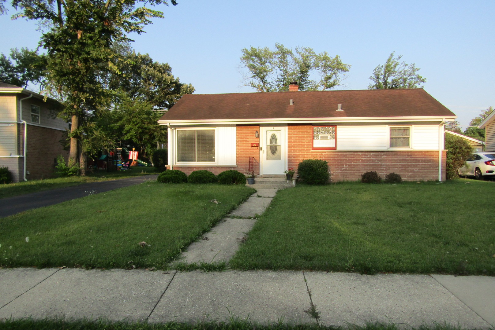 39 Rose Avenue Addison, IL 60101 - Photo 1 of 7