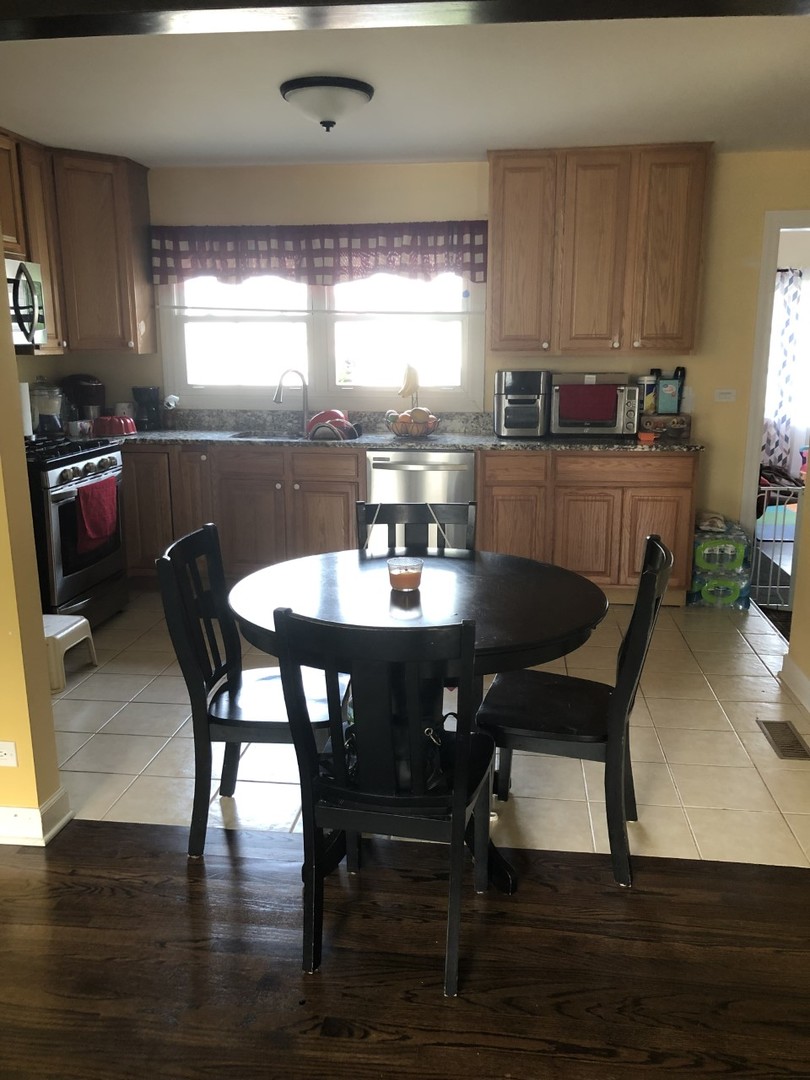39 Rose Avenue Addison, IL 60101 - Photo 3 of 7