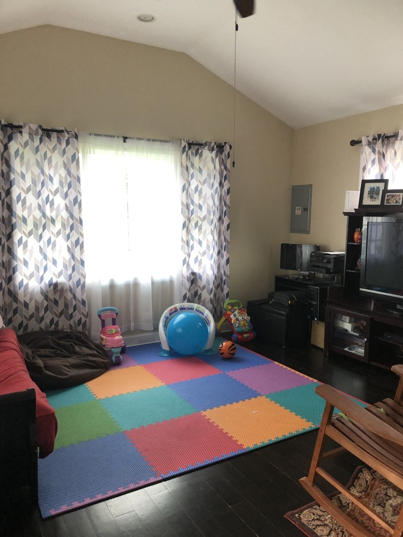39 Rose Avenue Addison, IL 60101 - Photo 5 of 7