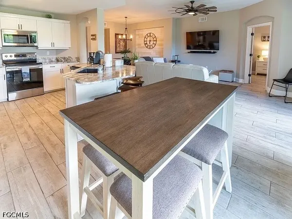 $2,500 | 23084 Lone Oak Drive, Estero, FL 33928