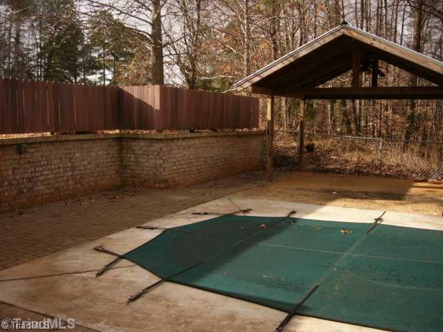 Swimming Pool/Hot Tub/Sauna. 