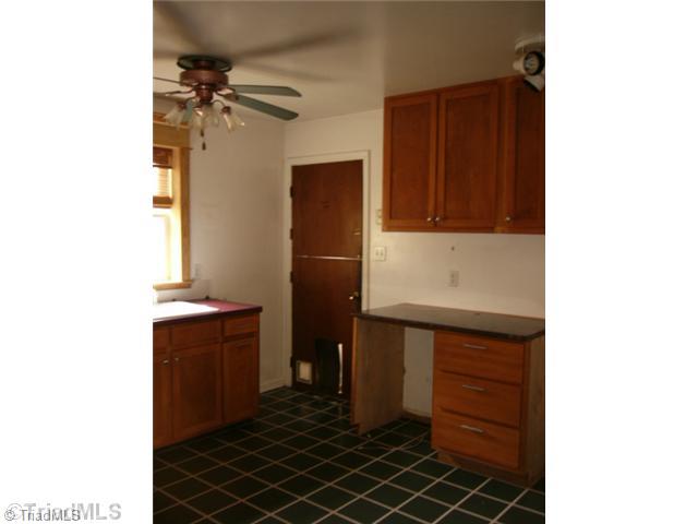 8401 Rumbley Road Summerfield, NC 27358 - Photo 8 of 13 Kitchen.