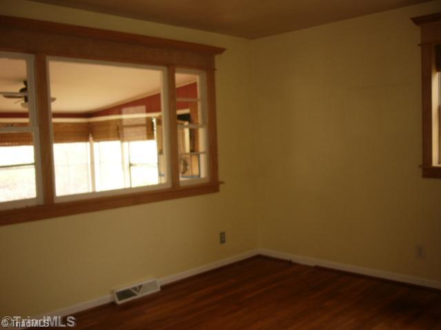 8401 Rumbley Road Summerfield, NC 27358 - Photo 9 of 13 Living Room.