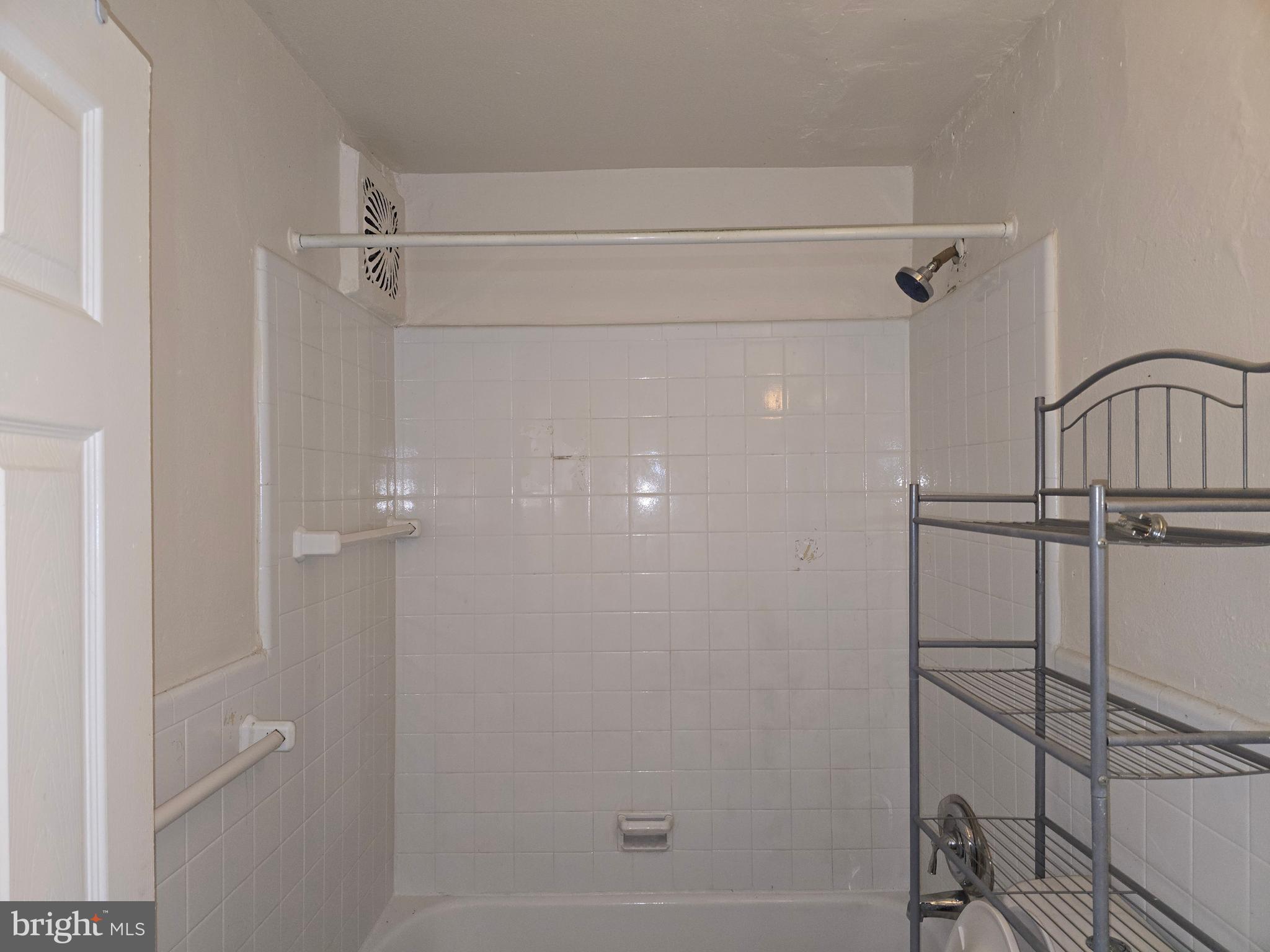 6135 1/2 Old York Road, Unit 1 Philadelphia, PA 19141 - Photo 16 of 61
