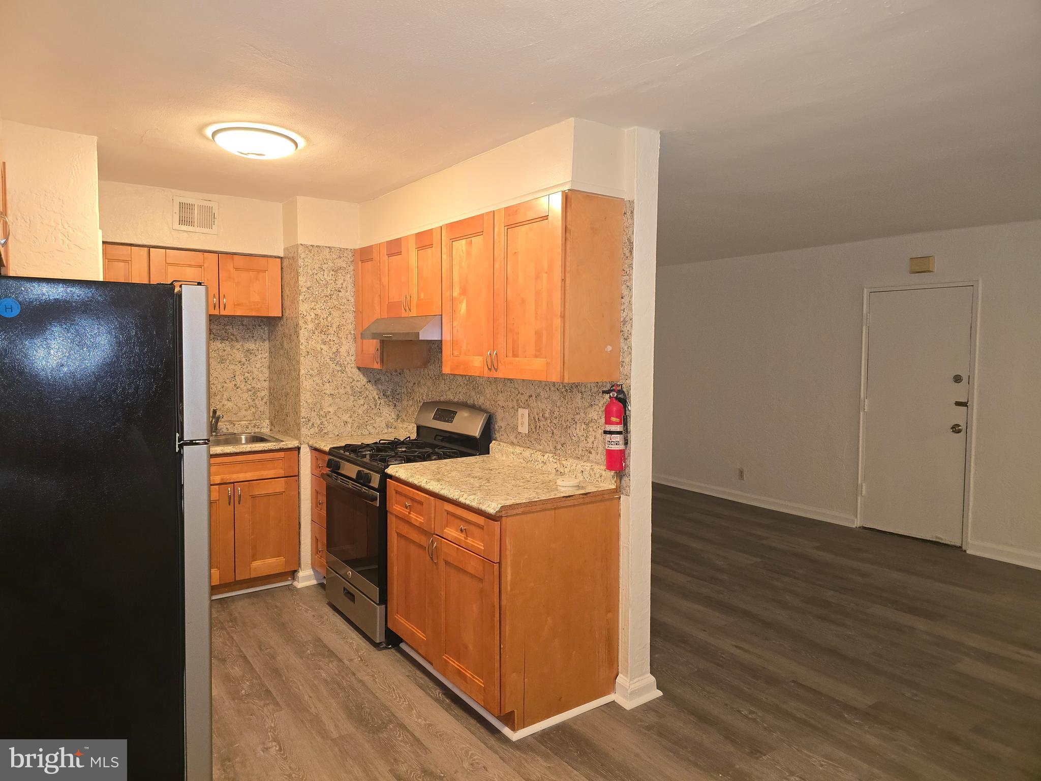 6135 1/2 Old York Road, Unit 1 Philadelphia, PA 19141 - Photo 34 of 61