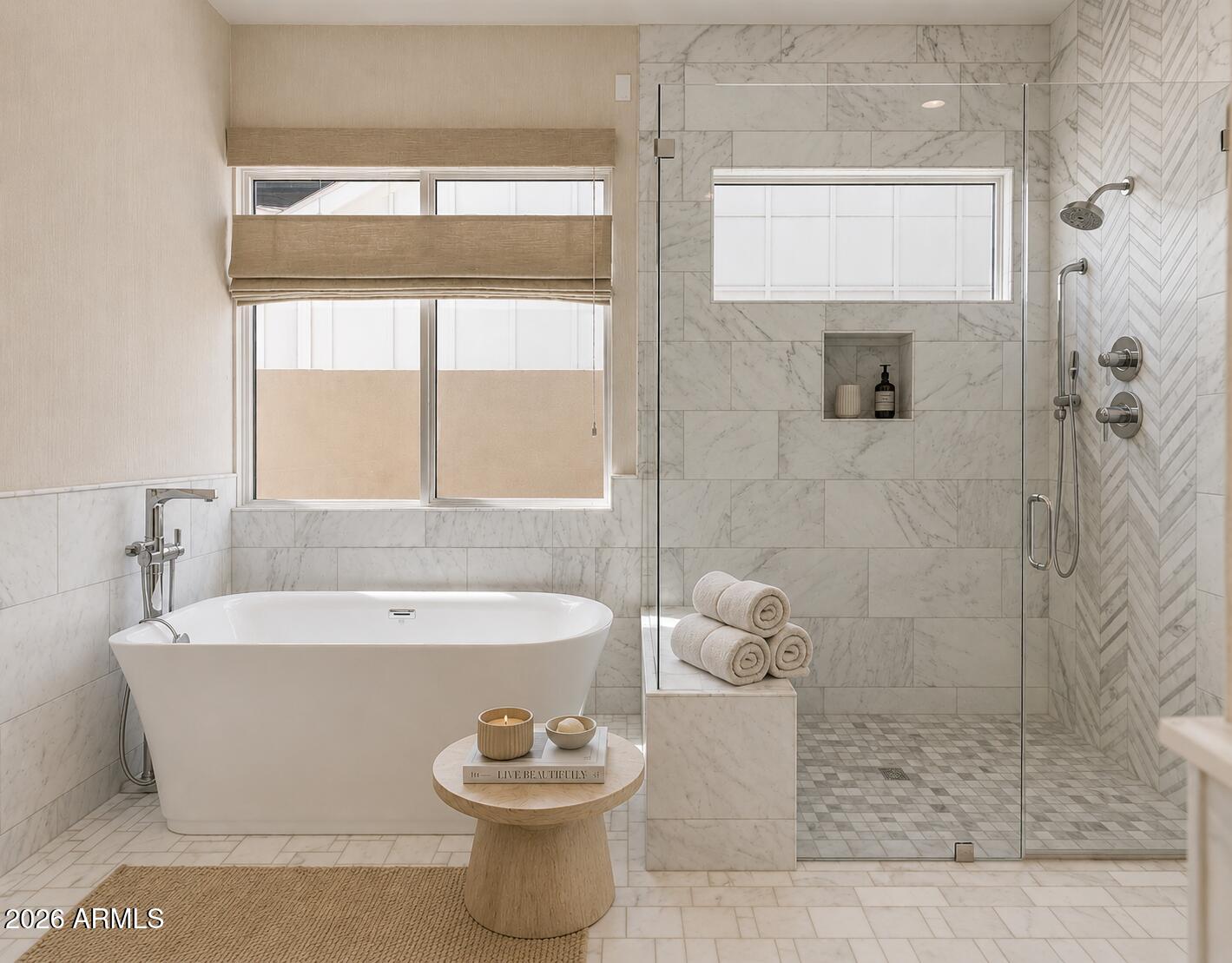 4416 37th Way Phoenix, AZ 85018 - Photo 5 of 8 Primary Bath