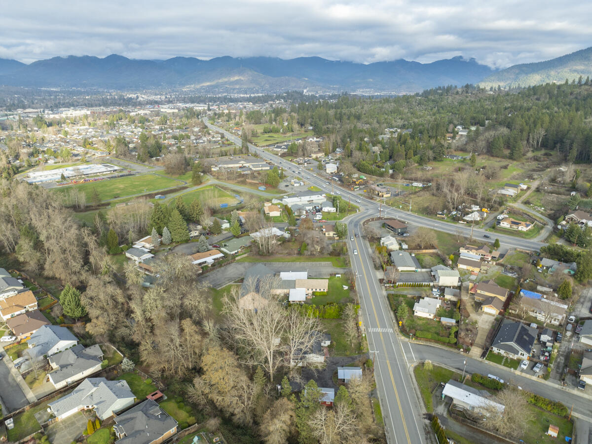 2628 New Hope Road Grants Pass, OR 97527 - Photo 57 of 57 55