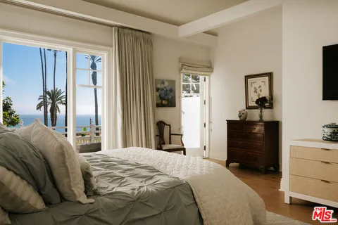 $6,980,000 | 401 Ocean Avenue, Unit 2, Santa Monica, CA 90402