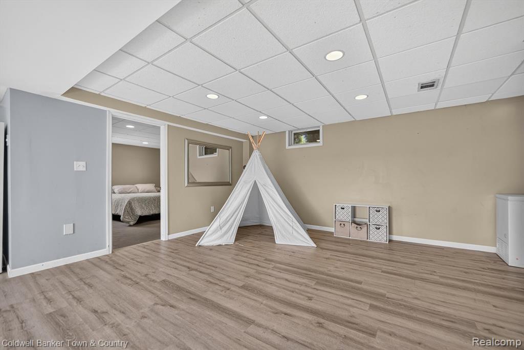 8175 Farley Road Pinckney, MI 48169 - Photo 39 of 61 Gallery Image 39