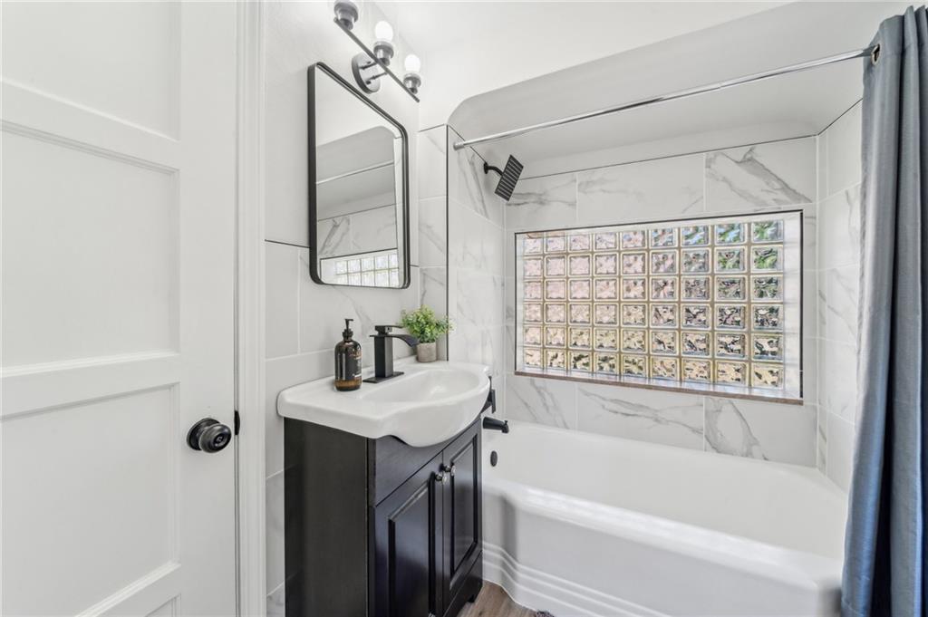 4611 Hamilton Road Pittsburgh, PA 15236 - Photo 14 of 34 Gallery Image 14