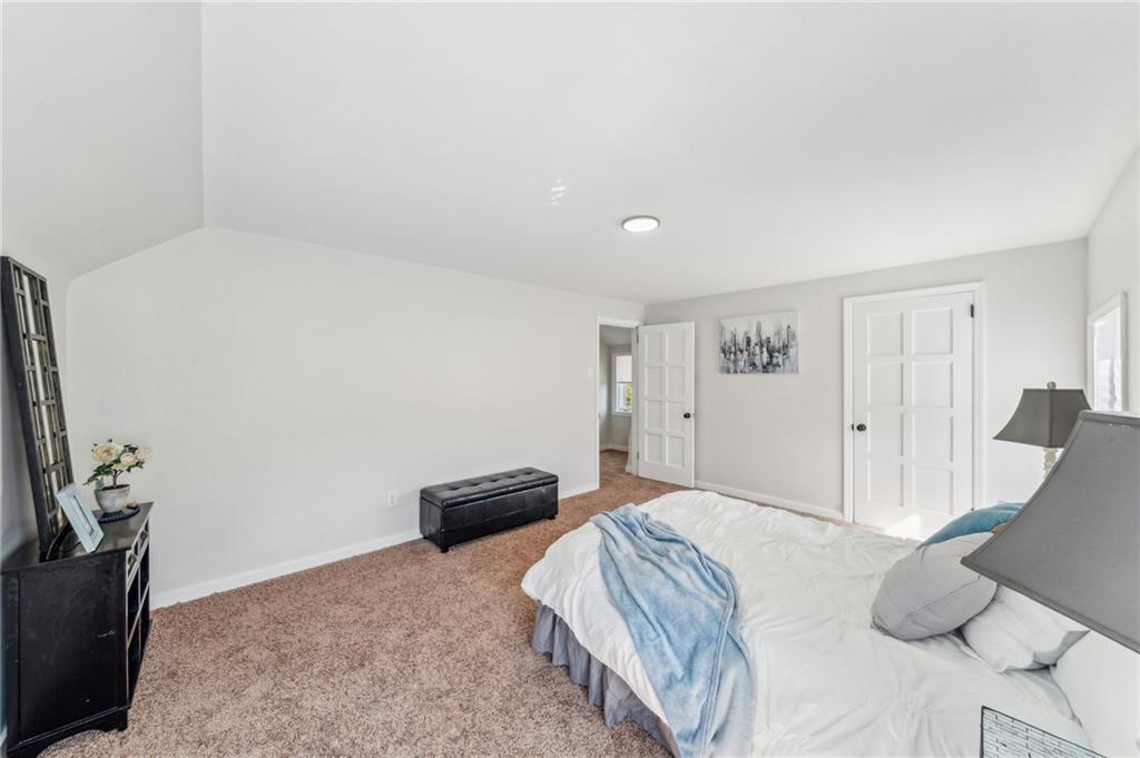 4611 Hamilton Road Pittsburgh, PA 15236 - Photo 16 of 34 Gallery Image 16