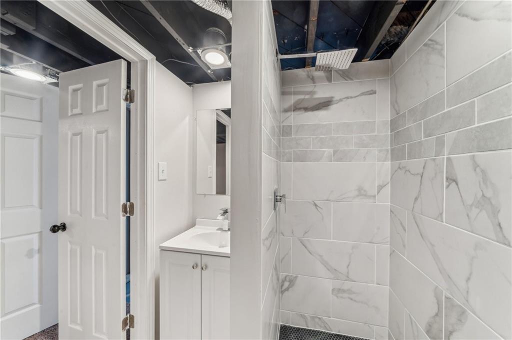 4611 Hamilton Road Pittsburgh, PA 15236 - Photo 23 of 34 Gallery Image 23