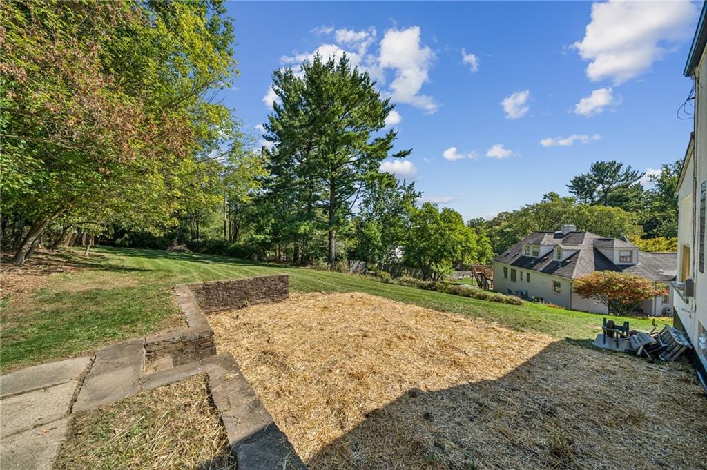 4611 Hamilton Road Pittsburgh, PA 15236 - Photo 31 of 34 Gallery Image 31