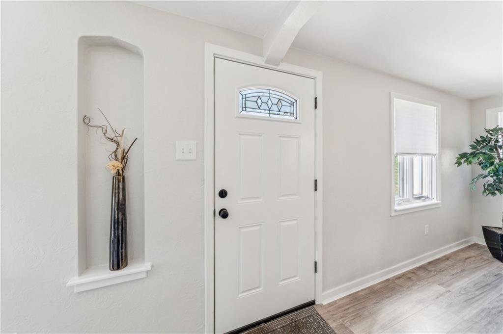 4611 Hamilton Road Pittsburgh, PA 15236 - Photo 5 of 34 Gallery Image 5