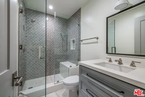 $35,000 | 703 Bayview Drive, Manhattan Beach, CA 90266