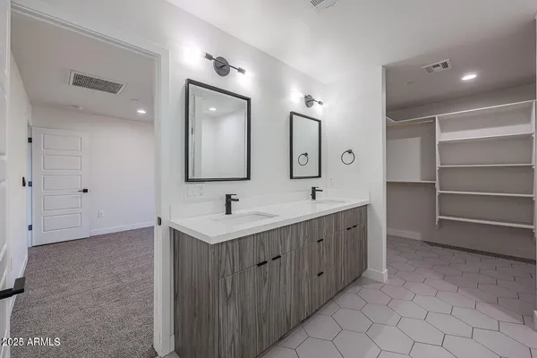$3,600 | 2651 North 71st Place, Scottsdale, AZ 85251