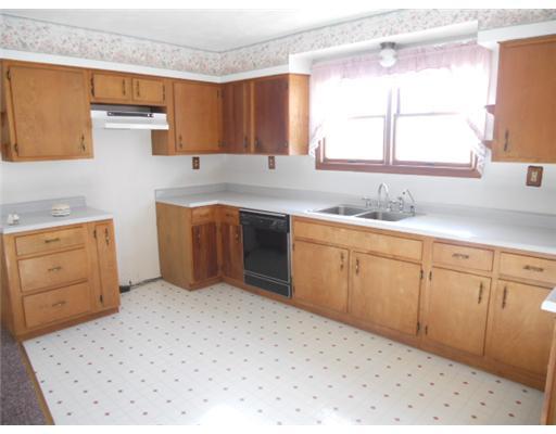 614 Mt Hope Ridge Road Claysville, PA 15323 - Photo 2 of 10 Kitchen.