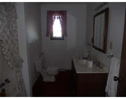 614 Mt Hope Ridge Road Claysville, PA 15323 - Photo 6 of 10 Full Bath.