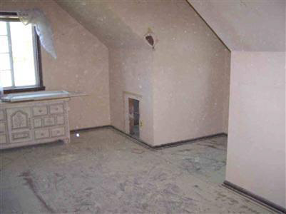 2172 Belsay Road Burton, MI 48519 - Photo 9 of 12 20138082-8.JPG