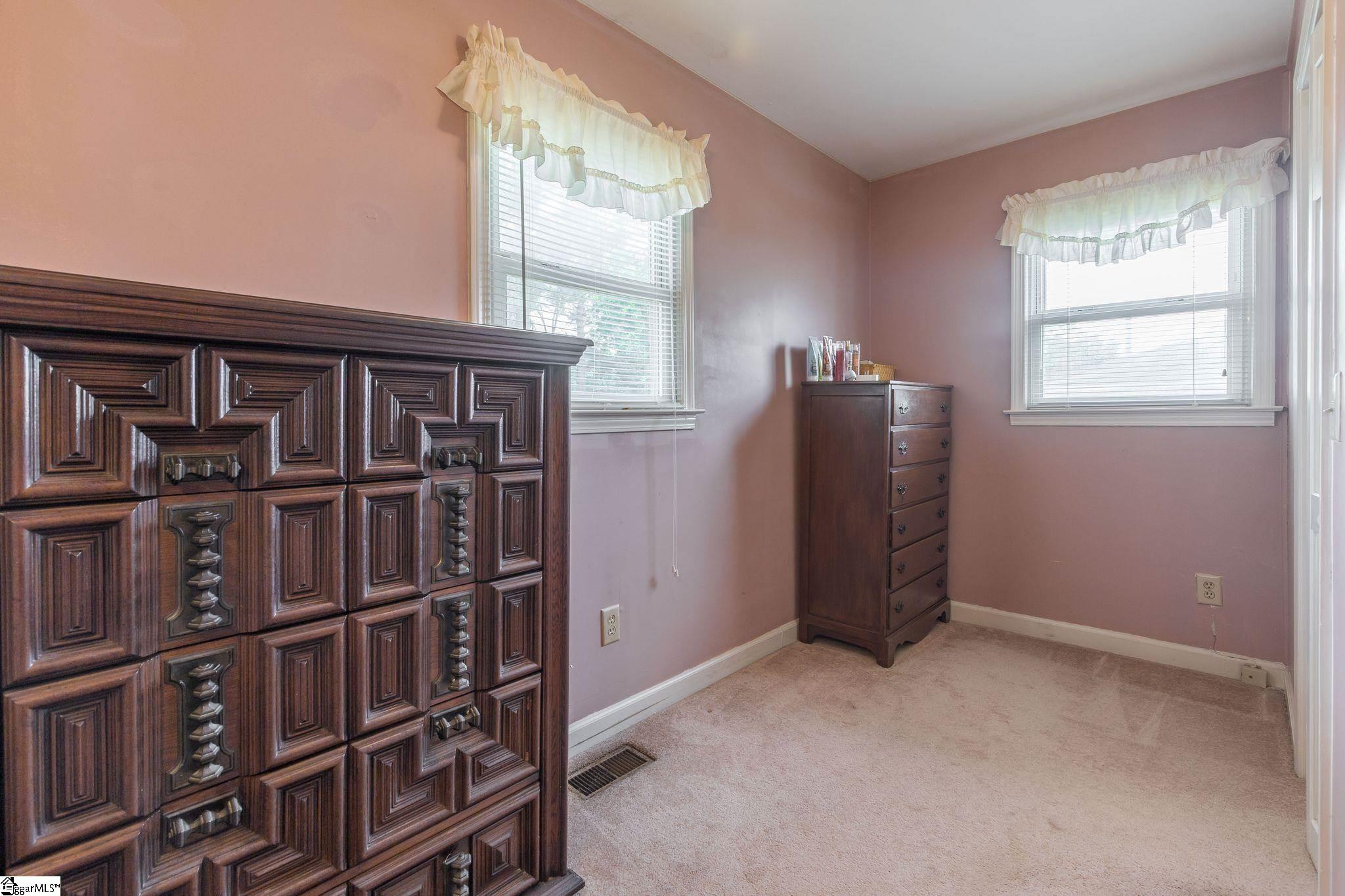 307 Garrett Street Mauldin, SC 29662 - Photo 11 of 34 Gallery Image 11