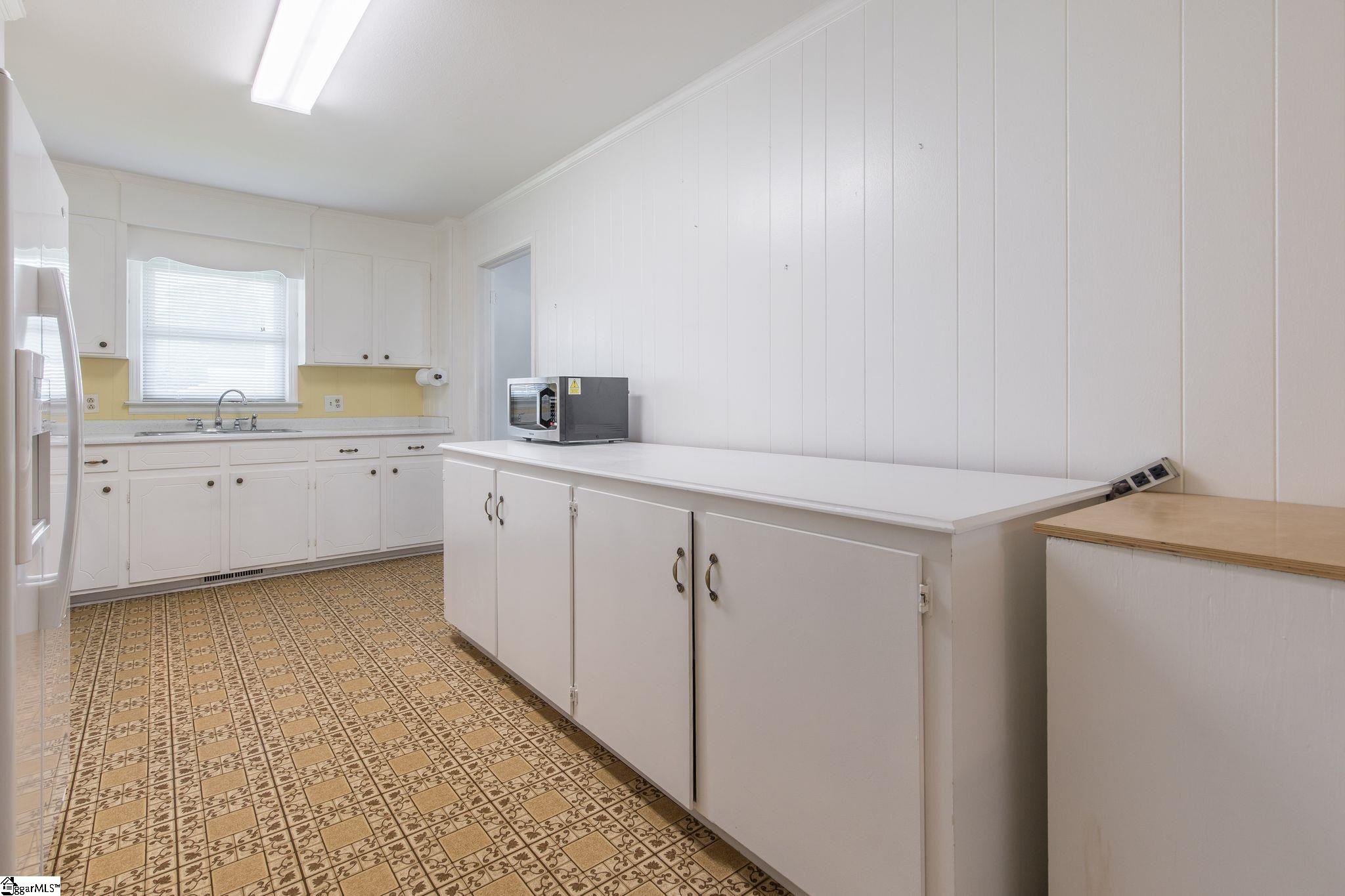 307 Garrett Street Mauldin, SC 29662 - Photo 16 of 34 Gallery Image 16