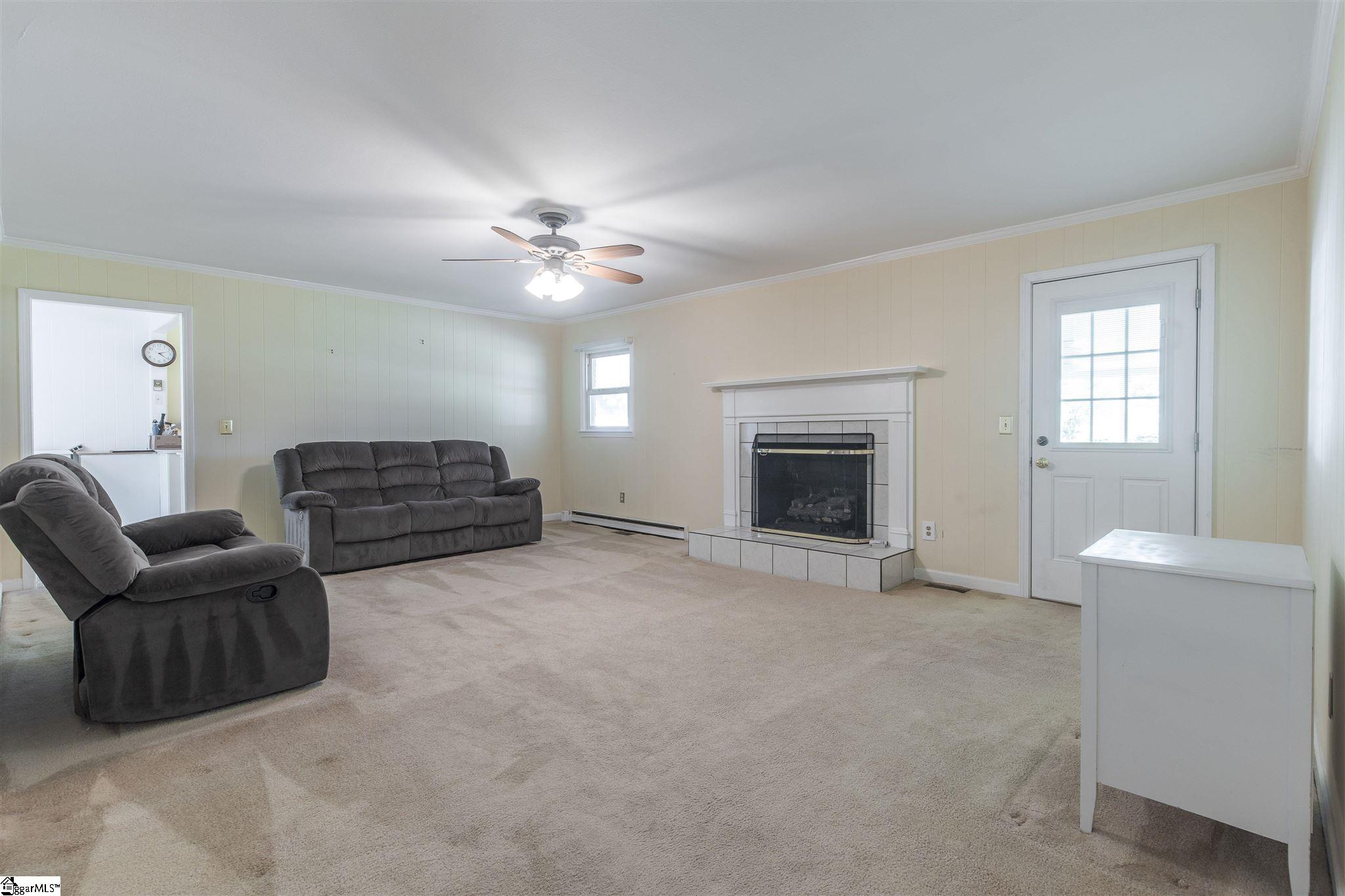 307 Garrett Street Mauldin, SC 29662 - Photo 5 of 34 Gallery Image 5