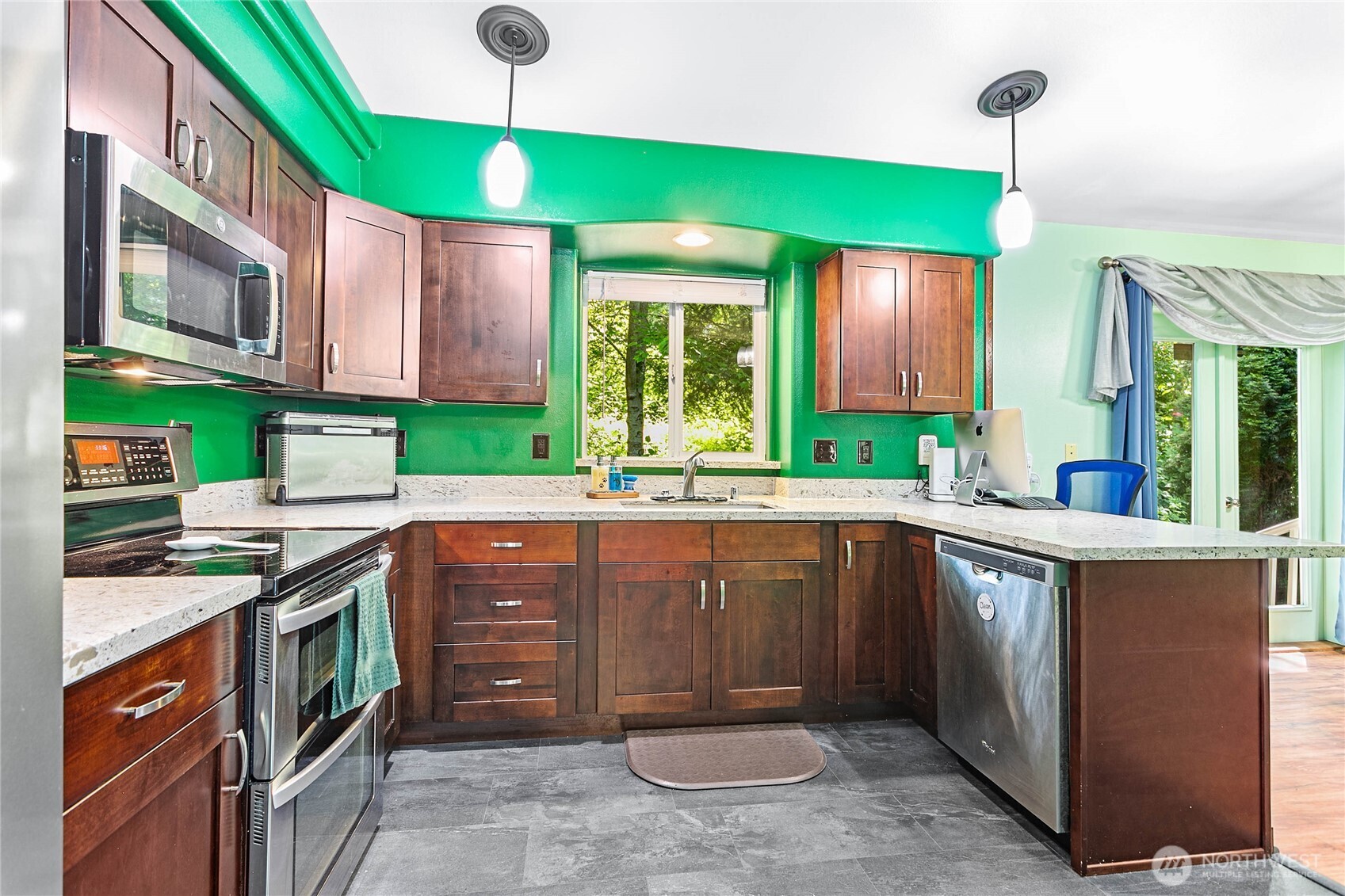 336 Ridgeway Place Sedro-Woolley, WA 98284 - Photo 3 of 32 Gallery Image 3
