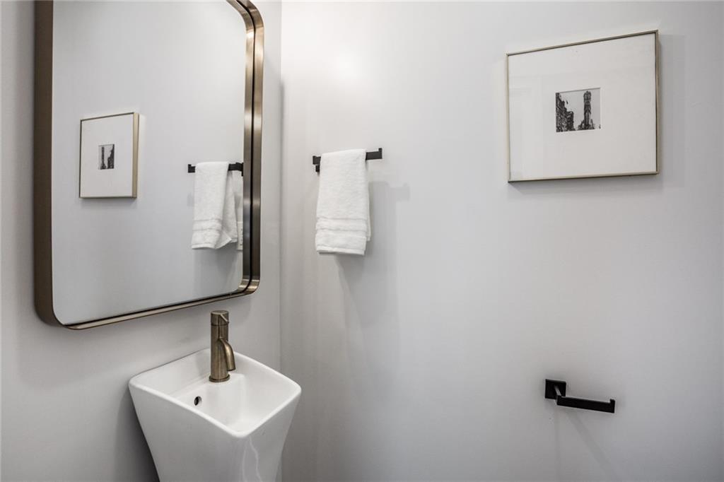 157 Berkley Road Indianapolis, IN 46208 - Photo 21 of 48 Gallery Image 21