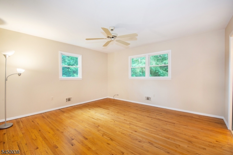11 Southview Road Randolph, NJ 07869 - Photo 9 of 23 Gallery Image 9