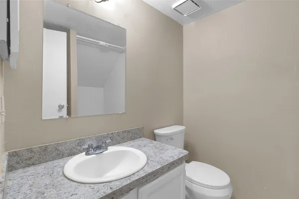 $169,990 | 14911 Wunderlich Drive, Unit 609, Houston, TX 77069