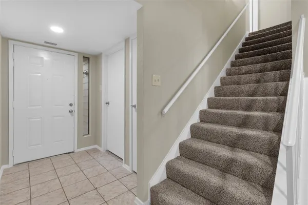 a view of entryway and hall